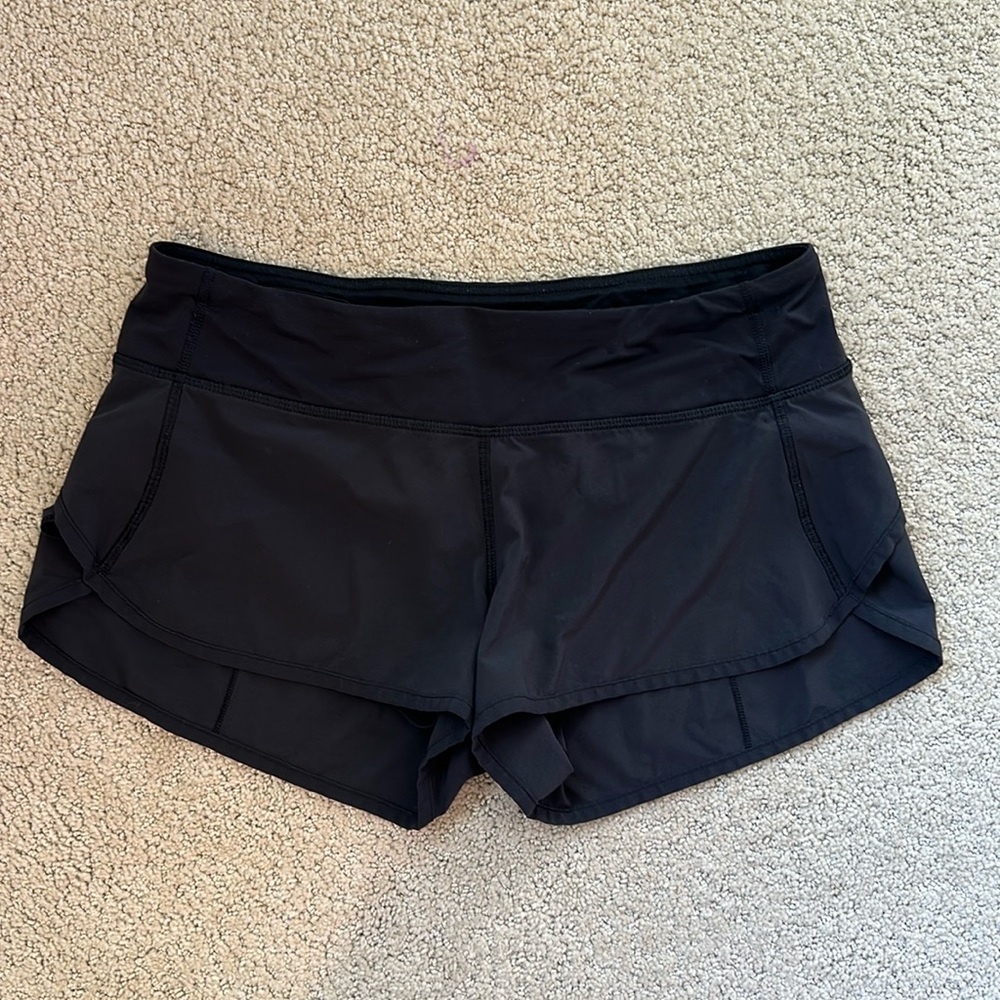 Black Lululemon Lined Shorts 2.5”